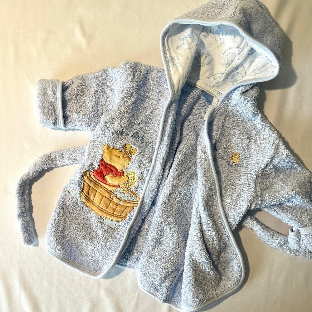 Disney Winnie The Pooh Bear Rub A Dub Terry Cloth Hooded Bat Robe One Size
